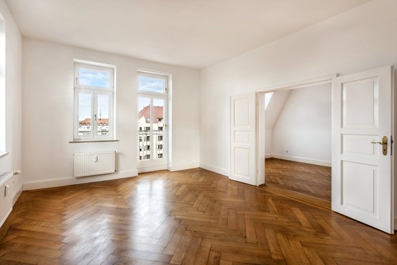 Room with a bay window