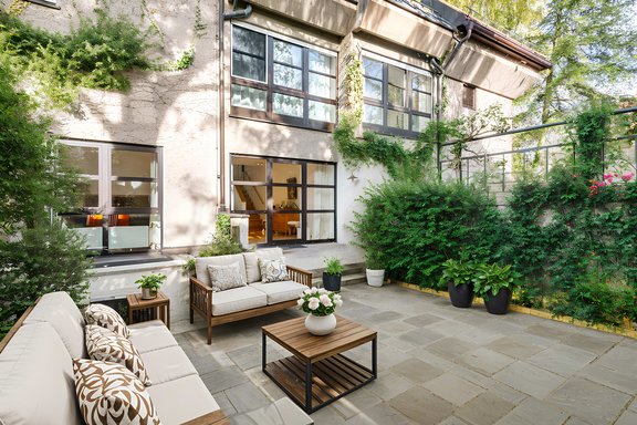 Sonnige Südterrasse (Teilvisualisierung)