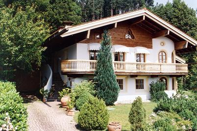 Stilvolle Landhausvilla mit toskanischem Ambiente