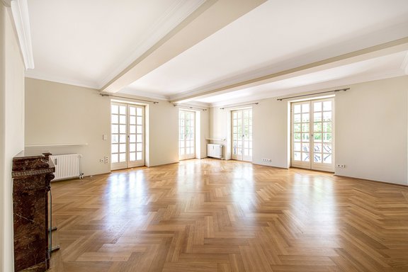 Lichterfüllter Wohnbereich