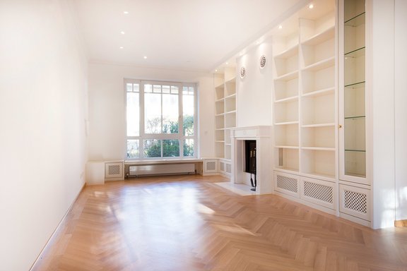 Wohnbereich mit Kamin