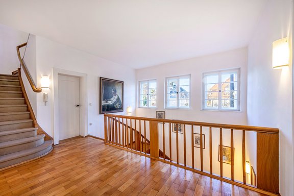 Spacious hallway on the upper floor