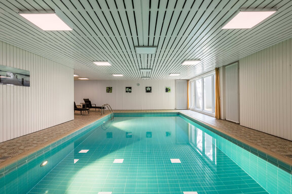 Gemeinschaftspool mit Sauna