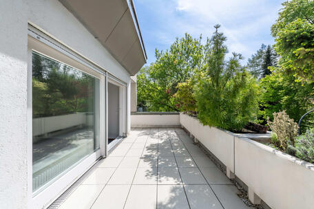 Stilvolle Wohnung mit Design-Ästhetik, großer Dachterrasse und Hobbyraum