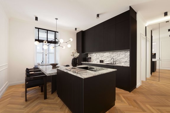 Die Schreinerküche besticht durch equisites Design