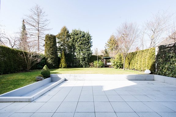 Uneinsehbarer Südwest-Garten