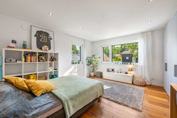 Lichterfülltes Kinderzimmer