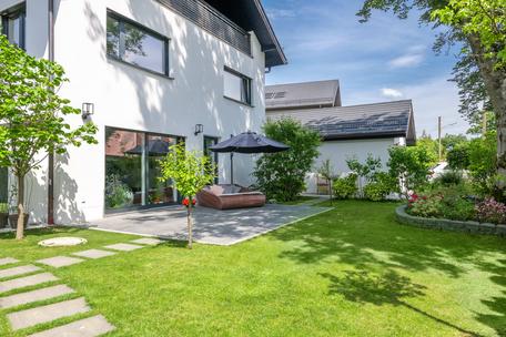Modernes Einfamilienhaus mit Wärmepumpe, vier Schlafzimmern und sonnigem Garten