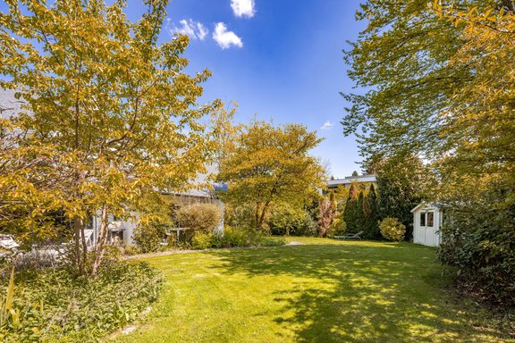 Magnificent garden oasis