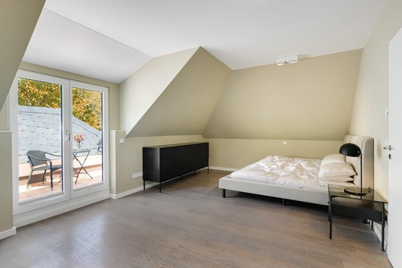 Master bedroom with terrace
