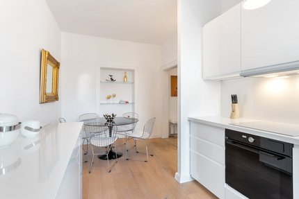 Angrenzender Essplatz