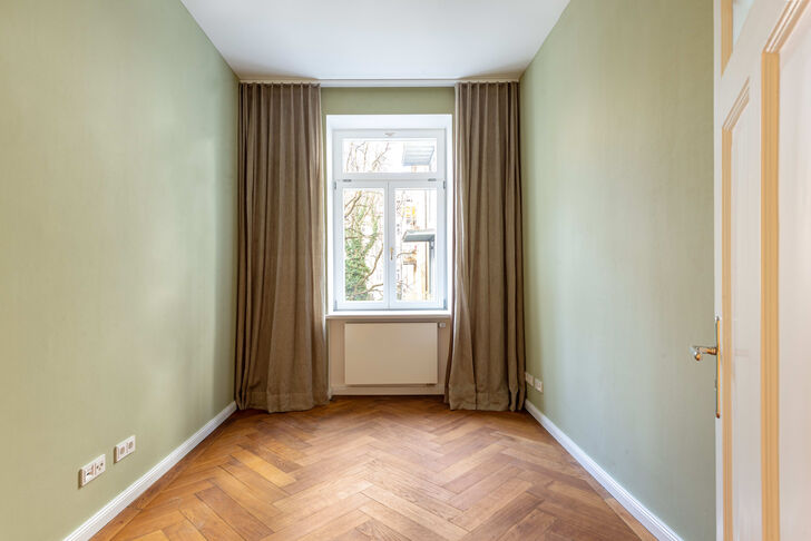 Schlafzimmer mit ruhiger Innenhofausrichtung