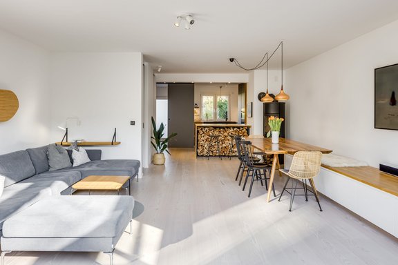 Spacious first floor