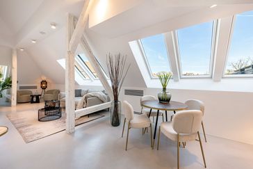 Objektvideo ansehen: Stylische 3-Zimmer-Maisonette mit Dachterrasse und Loftflair nahe des Elisabethmarkts