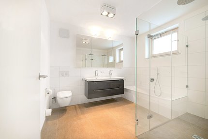 Masterbad mit Doppeldusche