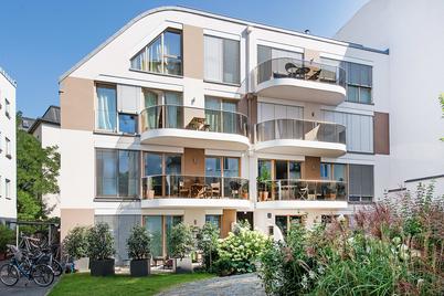 Stylish 3 room apartment with balcony and top equipment in quiet city location