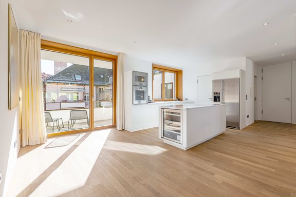 Mattweiße Schreinerküche