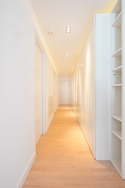 Flur mit Einbauschränken