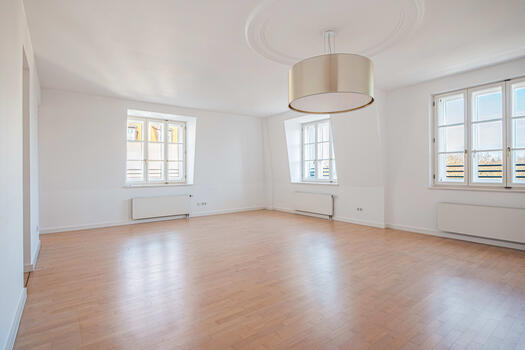 Good sized living area