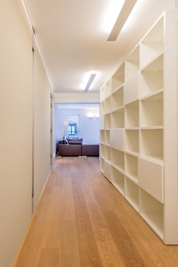 Großzügige Diele mit Einbauten