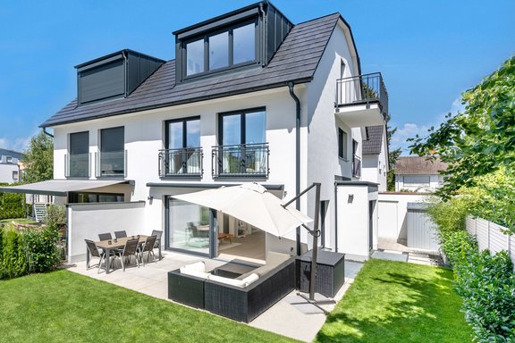 Neuwertiges Familiendomizil