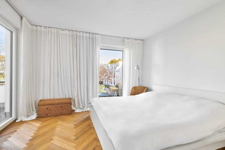 Schlafzimmer in den Innenhof