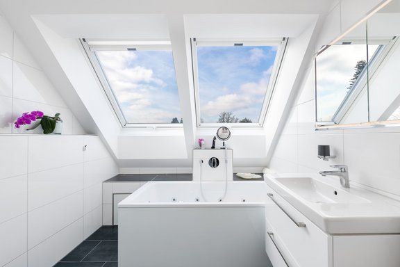 Hauptbad mit Spa-Ambiente