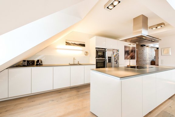 Offene exklusive Einbauküche