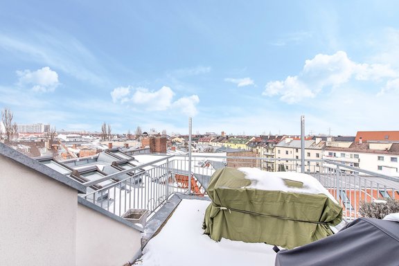 Sonnige Dachterrasse mit herrlichem Blick