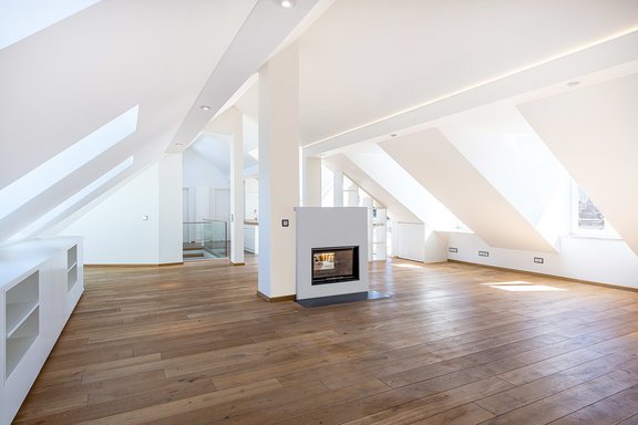 Living area with view to the kitchen