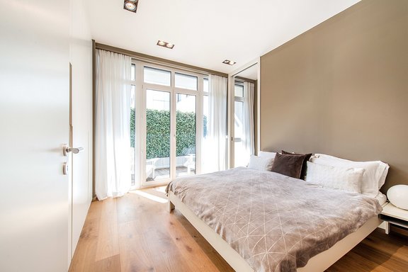 Schlafzimmer mit Einbauschrank