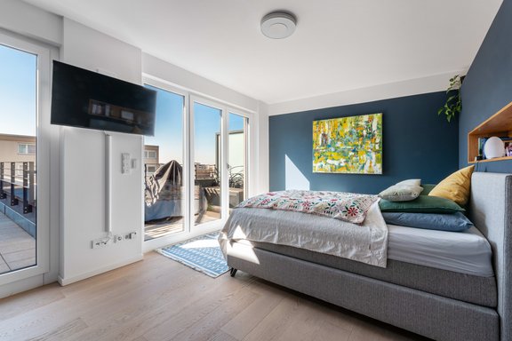 Schlafzimmer mit Dachterrasse