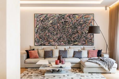 „The Seven Atrium“: Luxuriöses Stadtdomizil mit 2 Balkonen, Concierge, SPA und 2 TG-Stellplätzen