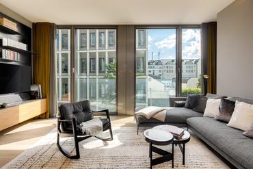 „The Seven Suites“: Stylisch-luxuriöses 2,5 Zimmer Stadtdomizil mit 24H Concierge