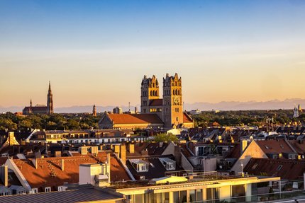 Weiter Blick bis zu den Alpen