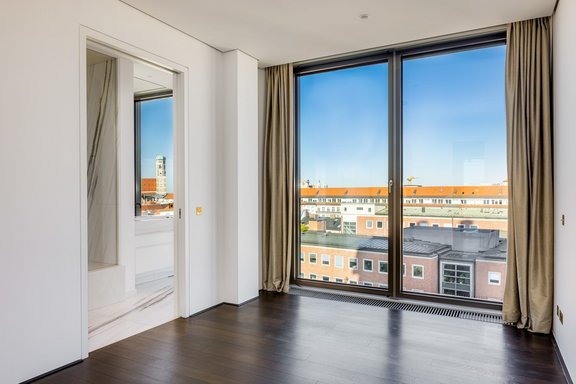 Schlafzimmer mit Bad en suite