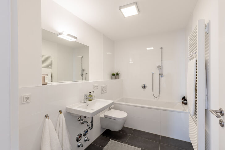 Modernes Badezimmer im Apartment