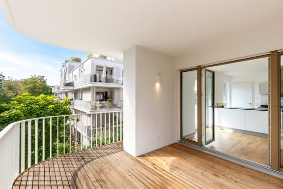 Balcony access from all living areas