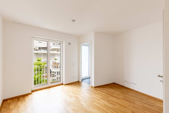 Sleeping area with en-suite bathroom