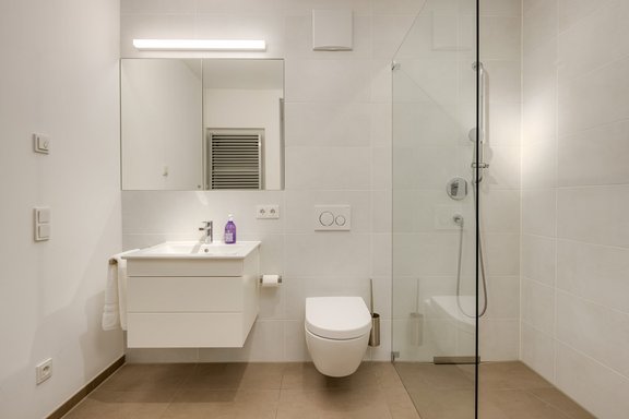 Zusätzliches Duschbad