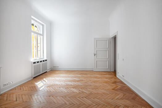 Spacious master bedroom