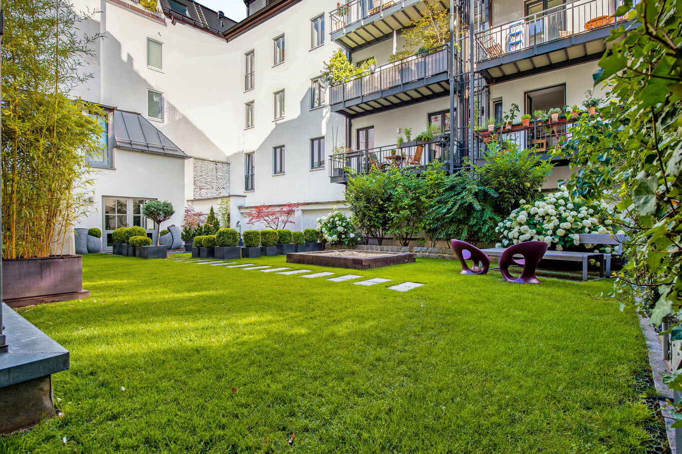 Innenhof mit gemeinschaftlicher Fläche