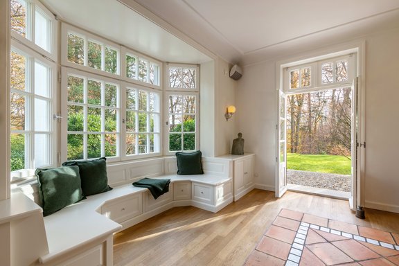 Erker mit Sitzbank im Essimmer