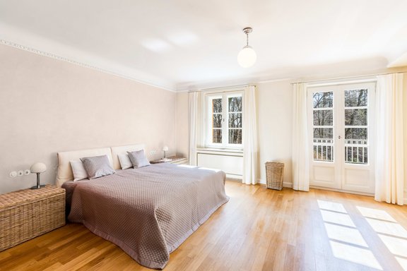 Masterschlafzimmer mit Terrasse