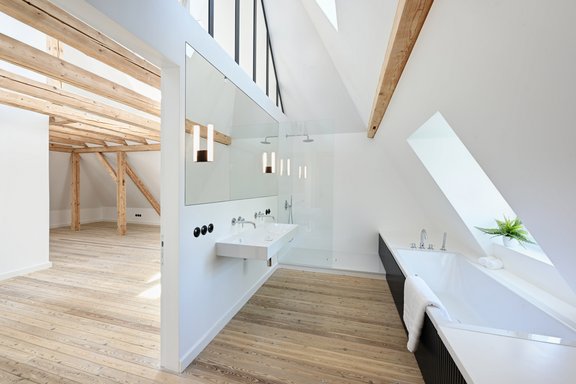 Dachstudio mit Bad