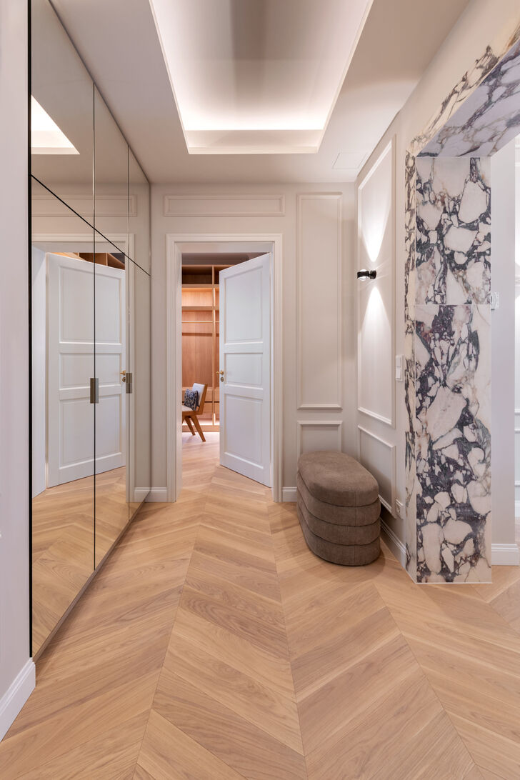 Flur mit Garderobenschrank