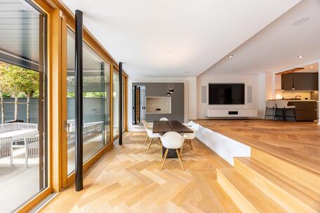 Top-Villenlage Herzogpark: Stylisches Design-Domizil mit Sauna, Whirlpool und Highend-Haustechnik