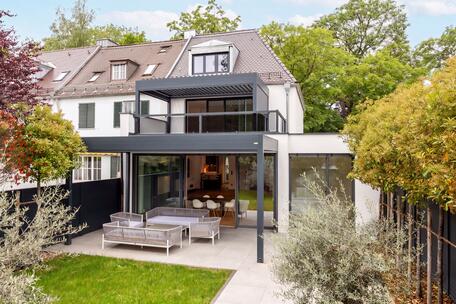 Prime Villa Location in Herzogpark: Stylish Designer Home with a Sauna, Hot Tub, and High-End Home Automation