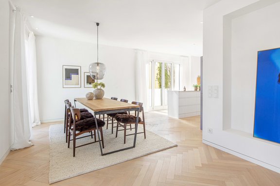 Platz für eine lange Tafel