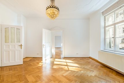 Beeindruckende Raumflucht